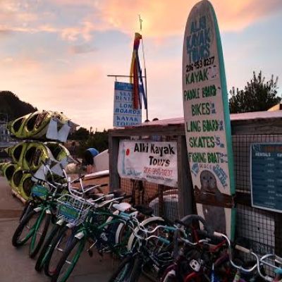 Alki Kayak rental shack